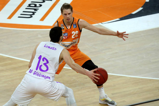 的防守同样 的防守同样